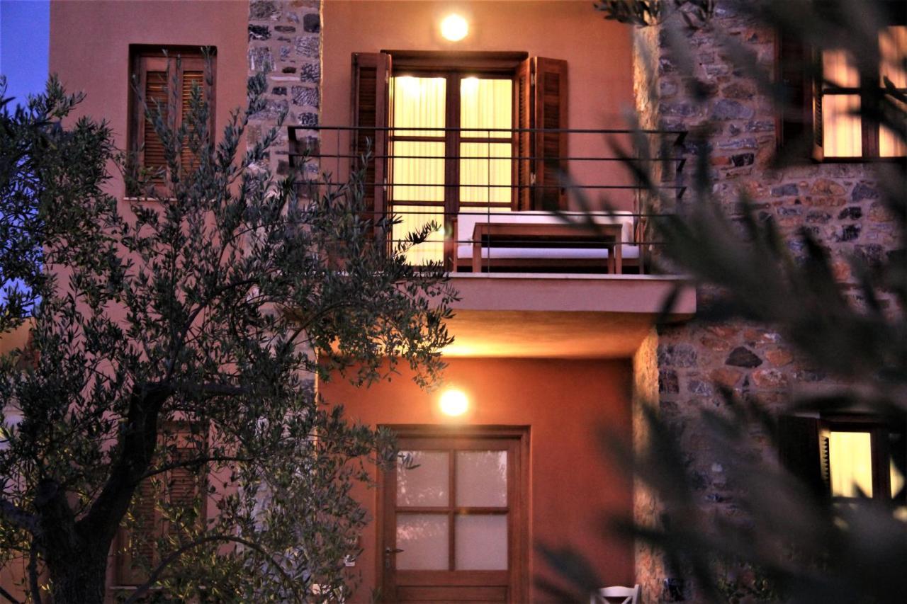 Liotrivi Historical Mansion And Boutique Hotel 莫奈姆瓦夏 外观 照片