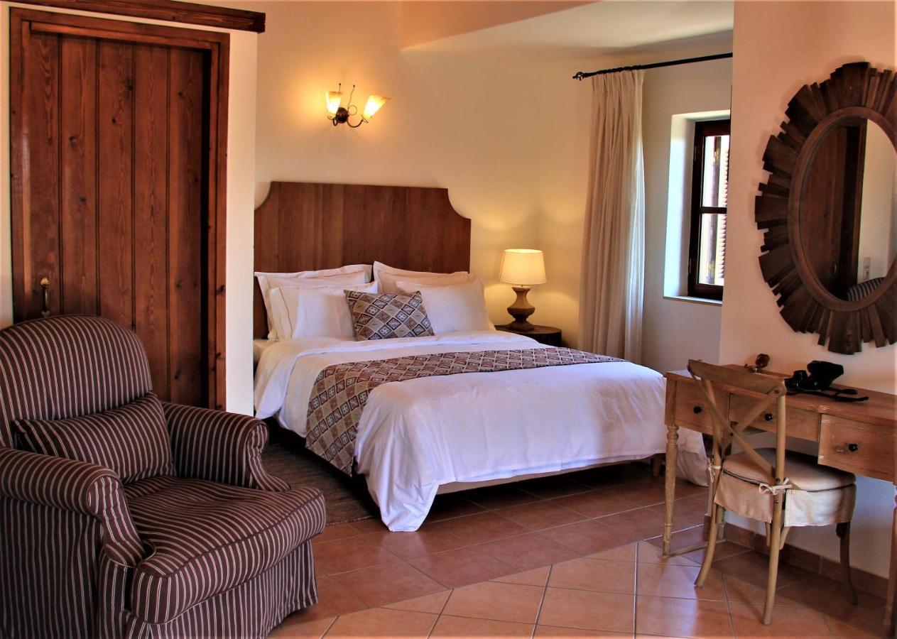 Liotrivi Historical Mansion And Boutique Hotel 莫奈姆瓦夏 外观 照片