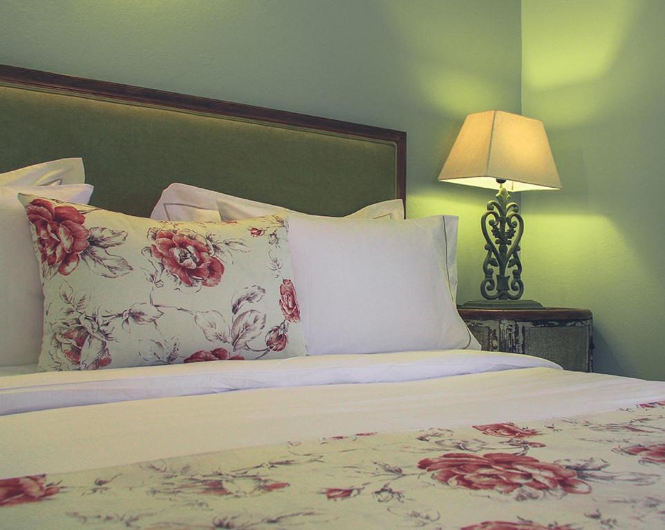 Liotrivi Historical Mansion And Boutique Hotel 莫奈姆瓦夏 外观 照片