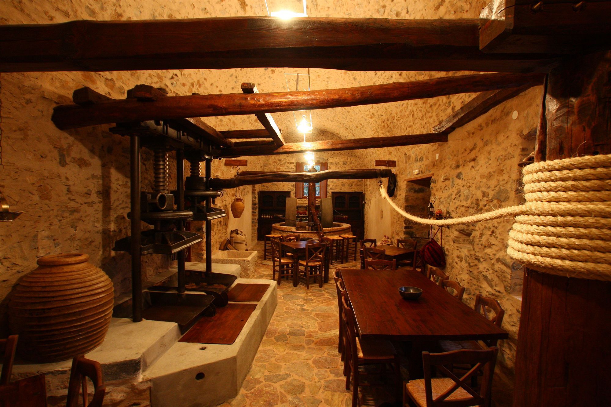 Liotrivi Historical Mansion And Boutique Hotel 莫奈姆瓦夏 外观 照片